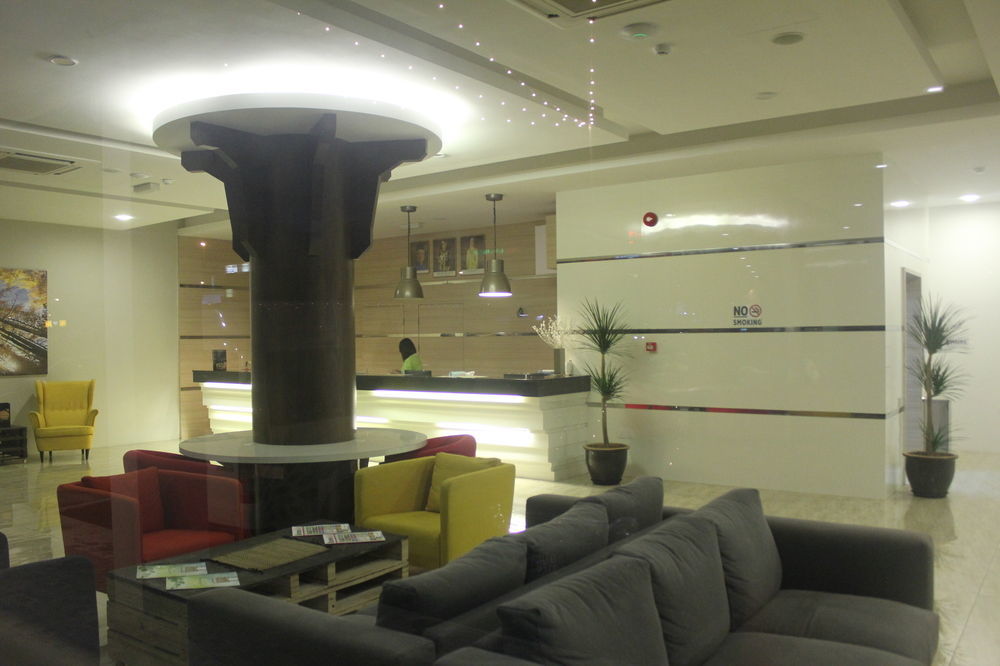 The Inn Bintulu Exterior photo