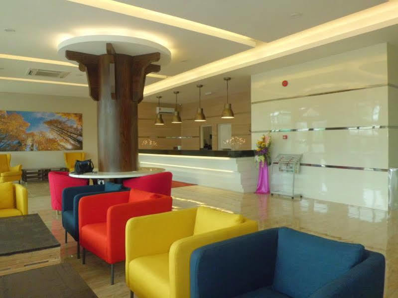 The Inn Bintulu Exterior photo
