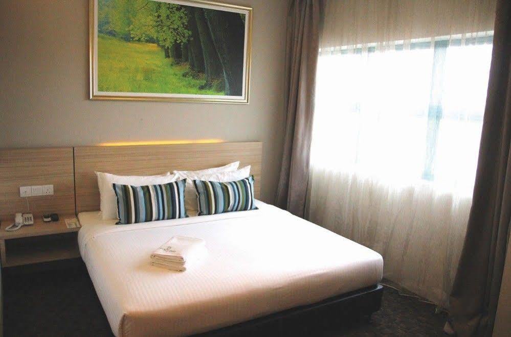 The Inn Bintulu Exterior photo